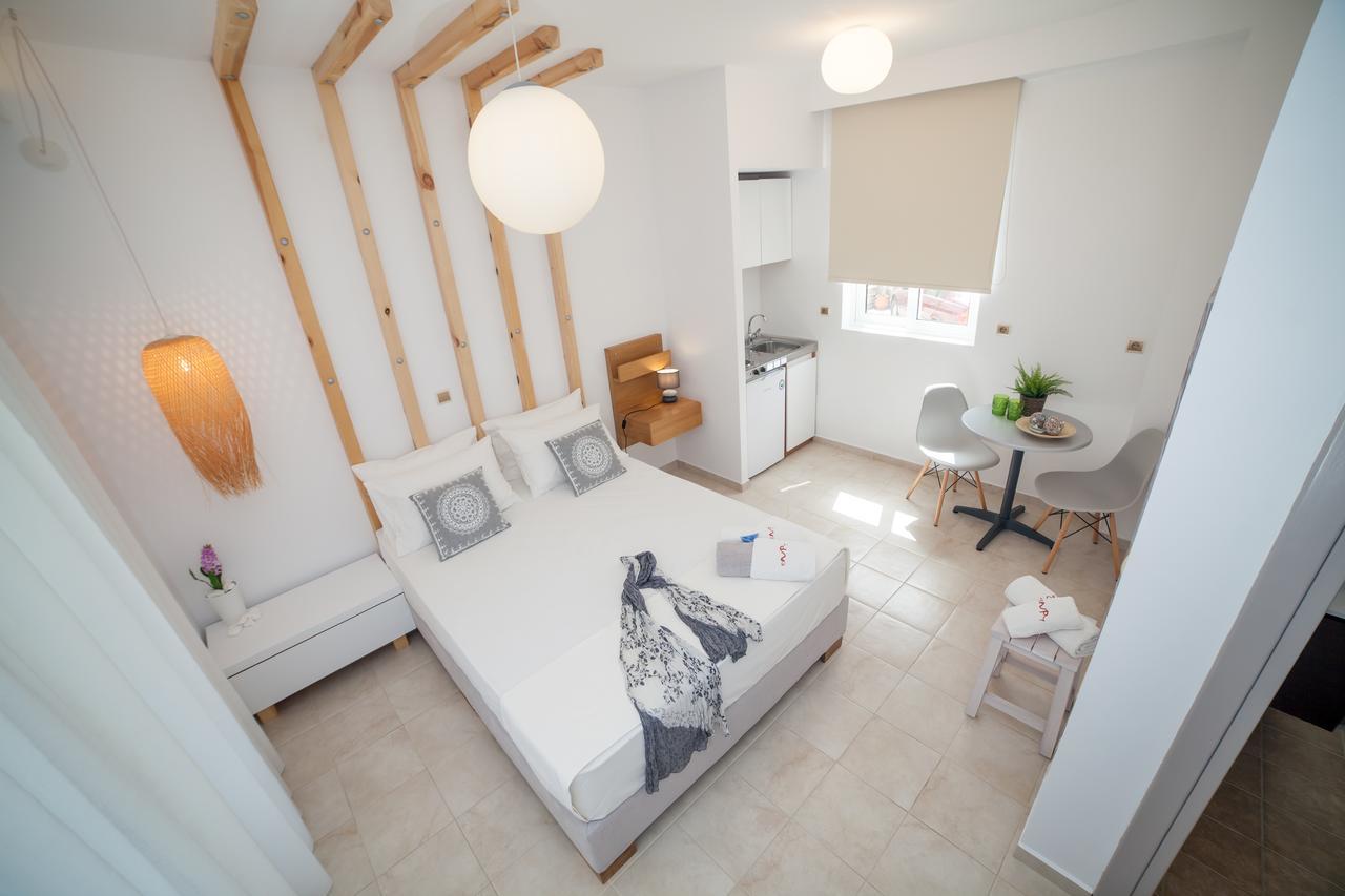 Enpy Aparthotel Finikounta Bagian luar foto