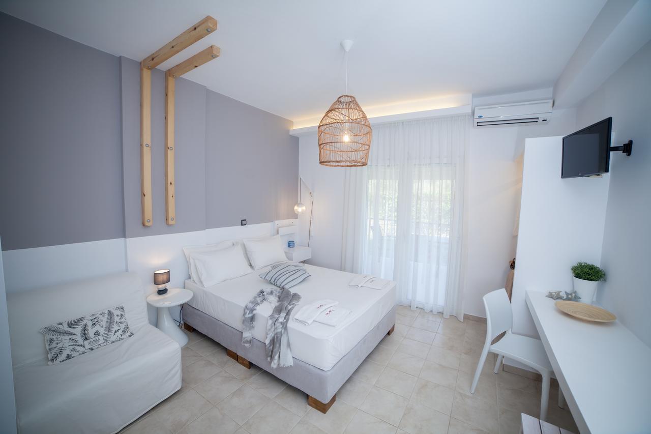 Enpy Aparthotel Finikounta Bagian luar foto