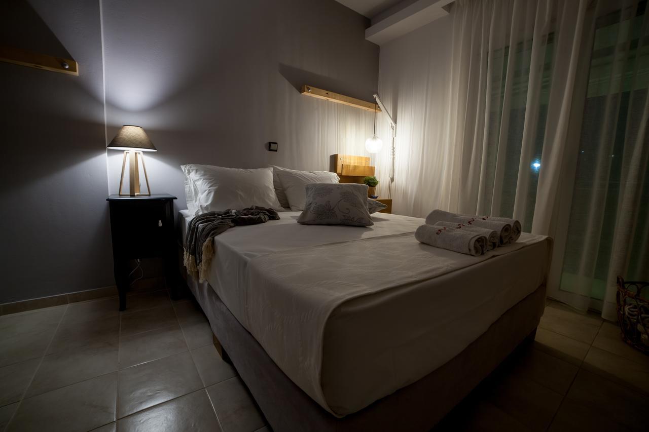 Enpy Aparthotel Finikounta Bagian luar foto