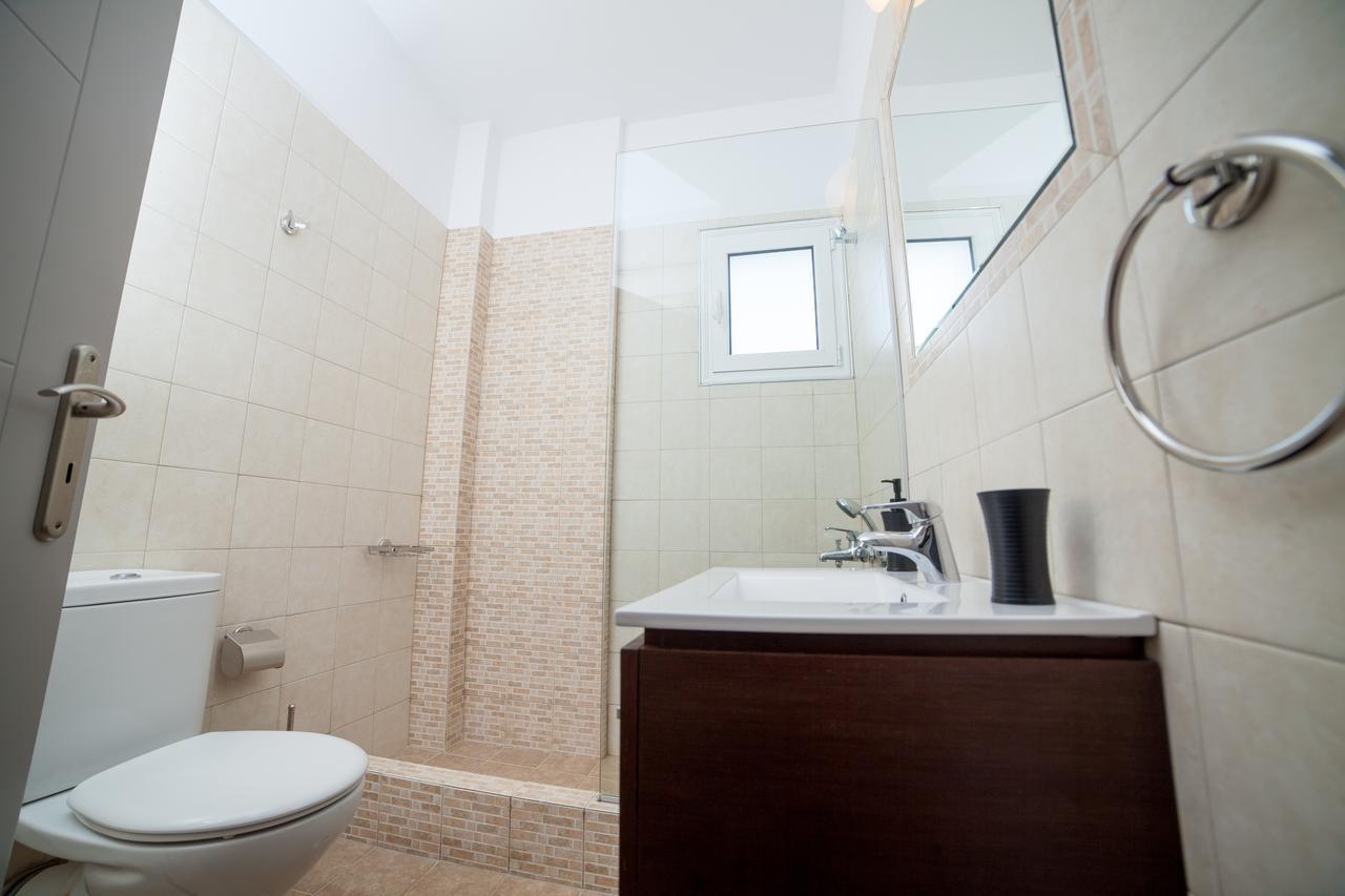 Enpy Aparthotel Finikounta Bagian luar foto